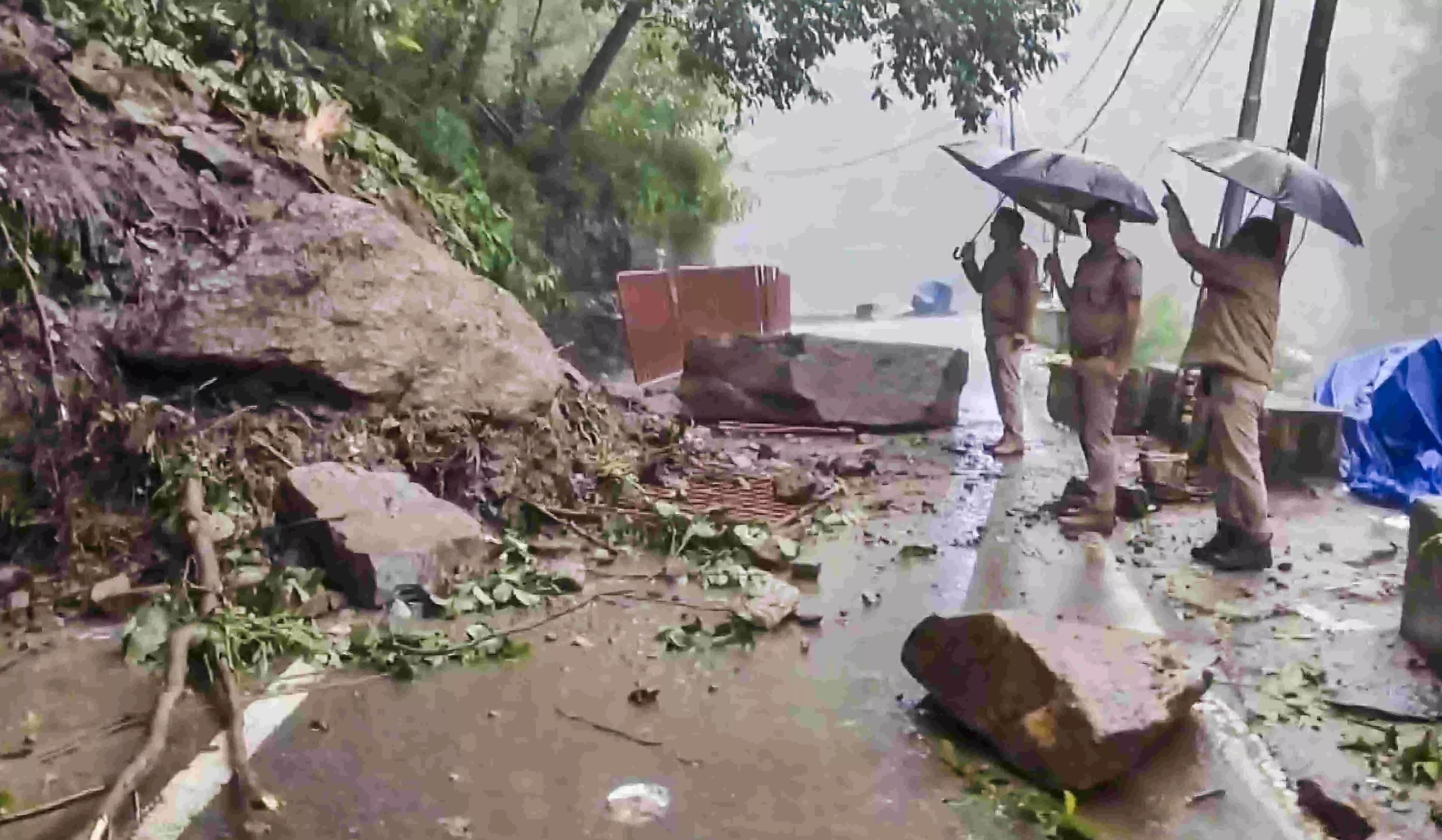 Uttarakhand bus accident toll rises to 5, body of pilgrim found 40 km away Uttarakhand bus accident toll rises to 5, body of pilgrim found 40 km away