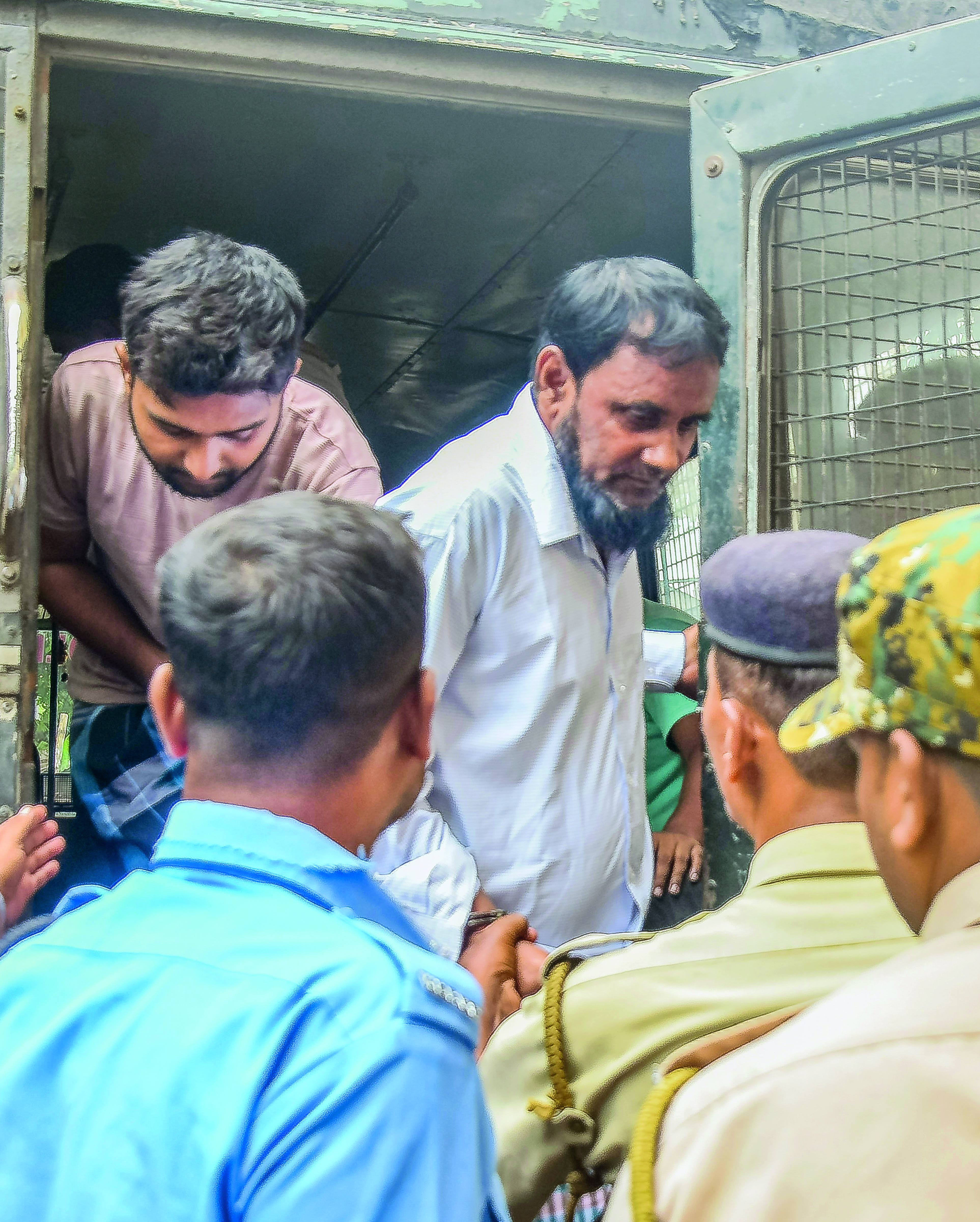 Kaliganj blast: 4, including prime accused, held Kaliganj blast: 4, including prime accused, held