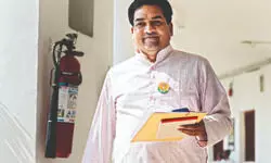 Govt to provide ₹1.20 cr relief to artisans affected by Delhi Haat fire: Min