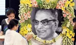 Mamata pays tribute to West Bengal’s first CM Bidhan Chandra Roy