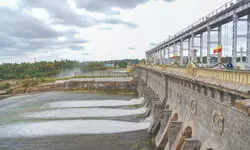 ‘Water levels cross warning mark at 11 river stations’