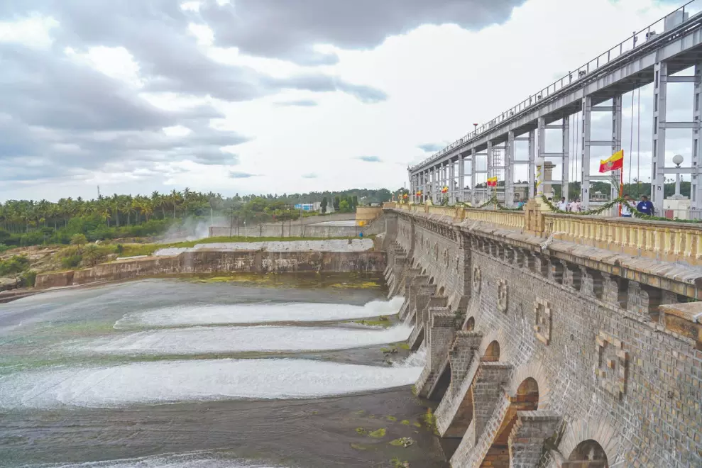 ‘Water levels cross warning mark at 11 river stations’