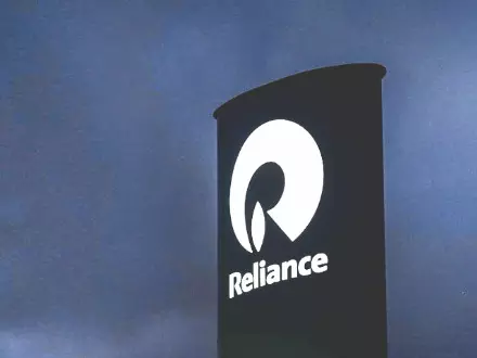 Reliance to transfer all consumer biz from Retail to new RCPL Reliance to transfer all consumer biz from Retail to new RCPL
