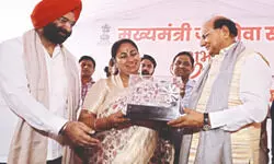 CM opens ‘Janseva Sadan,’ unlocks   doors to the people