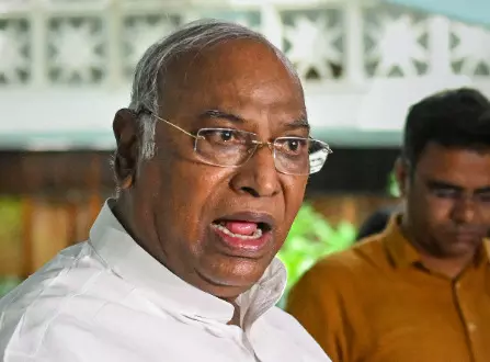 PM Modi’s foreign policy faulty, creating enemies: AICC prez Kharge PM Modi’s foreign policy faulty, creating enemies: AICC prez Kharge