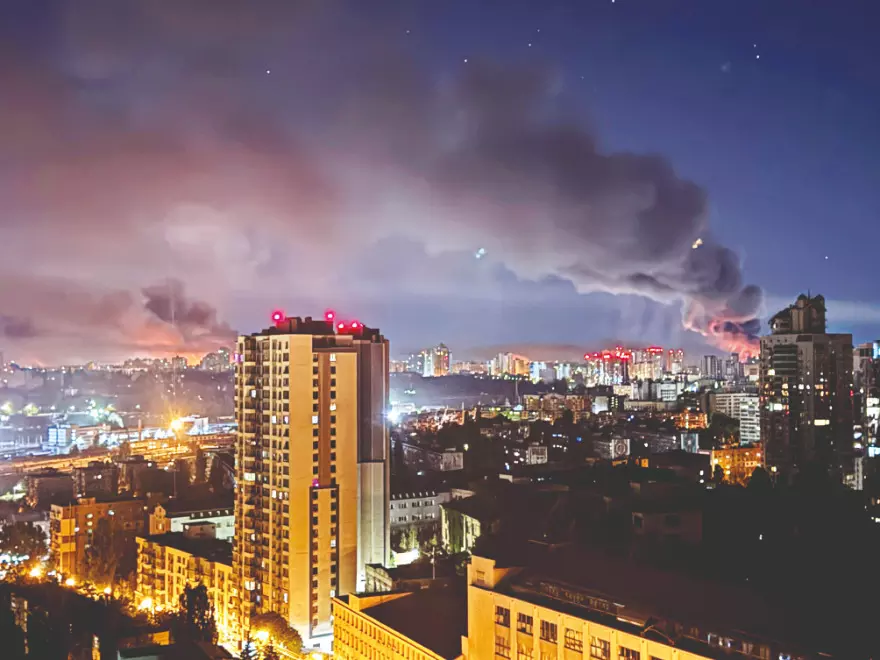 Russia hammers Kyiv in largest missile and drone barrage Russia hammers Kyiv in largest missile and drone barrage
