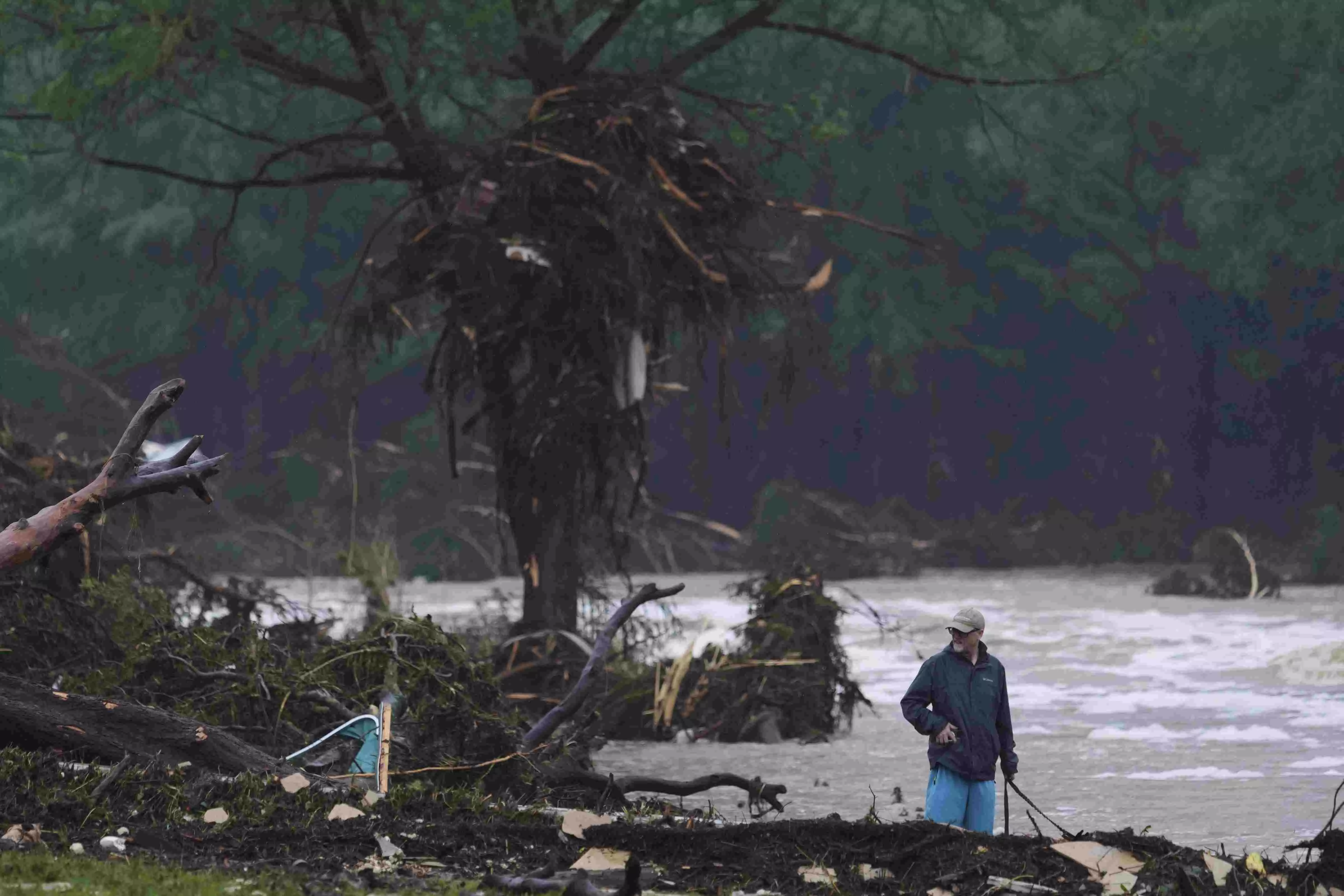 24 dead in Texas floods, more than 20 children missing from girls summer camp 24 dead in Texas floods, more than 20 children missing from girls summer camp