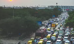 Govt to move SC against fuel ban on older vehicles, calls for equal norm