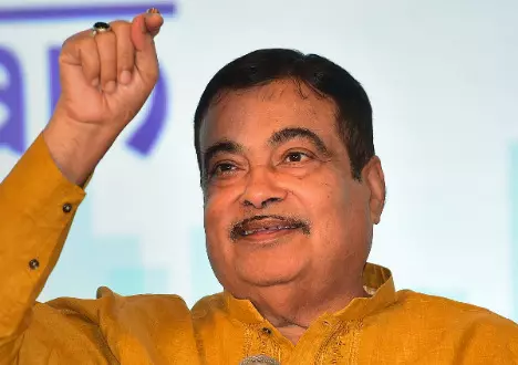 Gadkari’s mega mobility plan: Hyperloop, electric buses, ropeways on fast track Gadkari’s mega mobility plan: Hyperloop, electric buses, ropeways on fast track