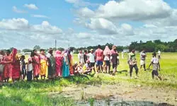 S Dinajpur: Minor girl found dead in pond, kin alleges rape & murder S Dinajpur: Minor girl found dead in pond, kin alleges rape & murder