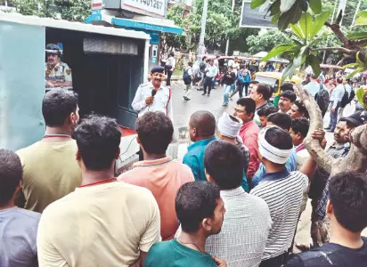 Traffic Police issue 16,000 challans in 1 week Traffic Police issue 16,000 challans in 1 week