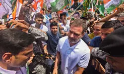 Rahul leads oppn march to Patnas EC office against special intensive revision of electoral rolls