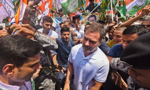 Rahul leads oppn march to Patnas EC office against special intensive revision of electoral rolls