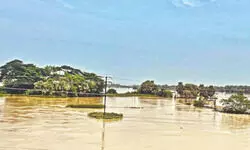 Ghatal floods: Three blocks inundated; minister reviews situation