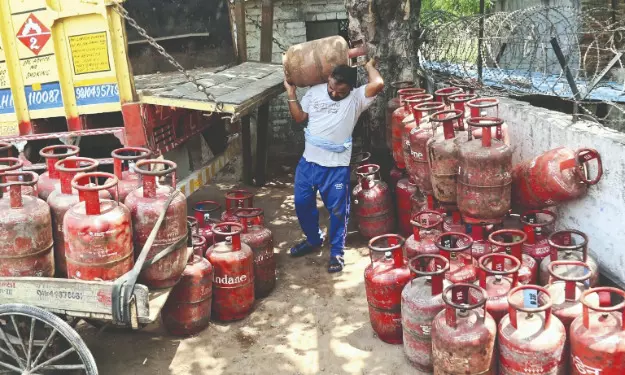 Govt likely to soon compensate oil companies for LPG losses Govt likely to soon compensate oil companies for LPG losses