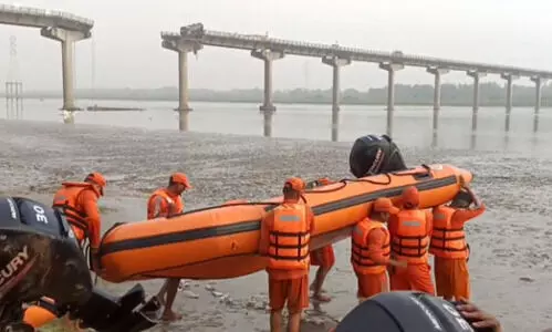 Search operation resumes at Gujarat bridge tragedy site, two still missing