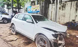 Audi runs over 5 people sleeping on footpath in Vasant Vihar, driver held
