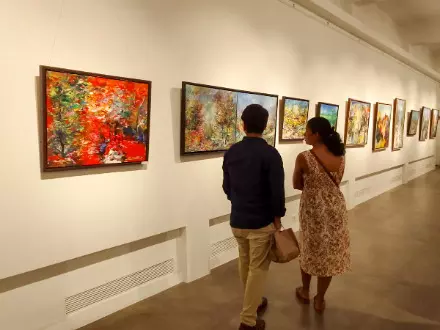Artist dedicates exhibition to Operation Sindoor, uses vermilion on canvas Artist dedicates exhibition to Operation Sindoor, uses vermilion on canvas