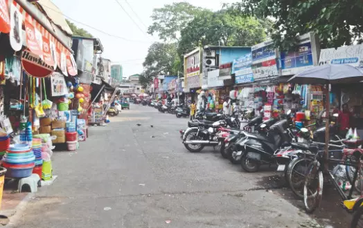 Sales plummet by ‘almost 50%’ as heatwave grips Siliguri Sales plummet by ‘almost 50%’ as heatwave grips Siliguri