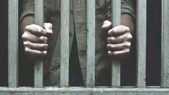 Malda: 3 held with heroin worth about Rs 3 crore Malda: 3 held with heroin worth about Rs 3 crore