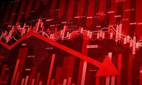Markets decline in early trade dragged by IT stocks, foreign fund outflows