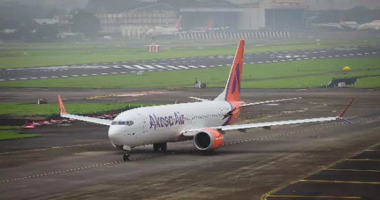 Cargo vehicle hit wing of stationary Akasa Air aircraft at Mumbai airport Cargo vehicle hit wing of stationary Akasa Air aircraft at Mumbai airport