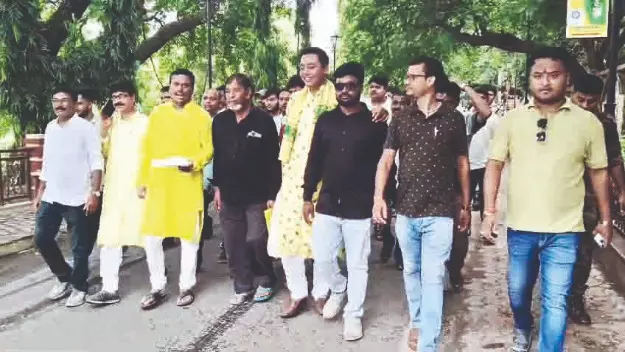 Bengal youth held in Gurgaon on suspicion of being B’desh nat’l released Bengal youth held in Gurgaon on suspicion of being B’desh nat’l released
