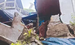 Torrential rains, gusty winds rage   through Darjeeling & Kalimpong