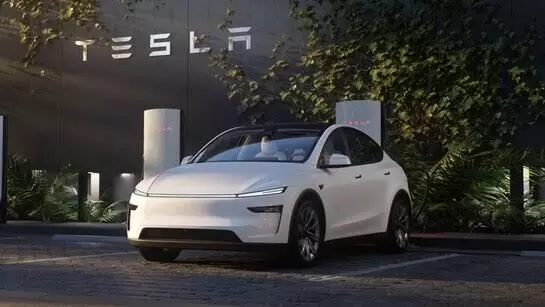 Tesla makes India debut with 1st store in Mumbai; Fadnavis says wish to see it making cars here Tesla makes India debut with 1st store in Mumbai; Fadnavis says wish to see it making cars here