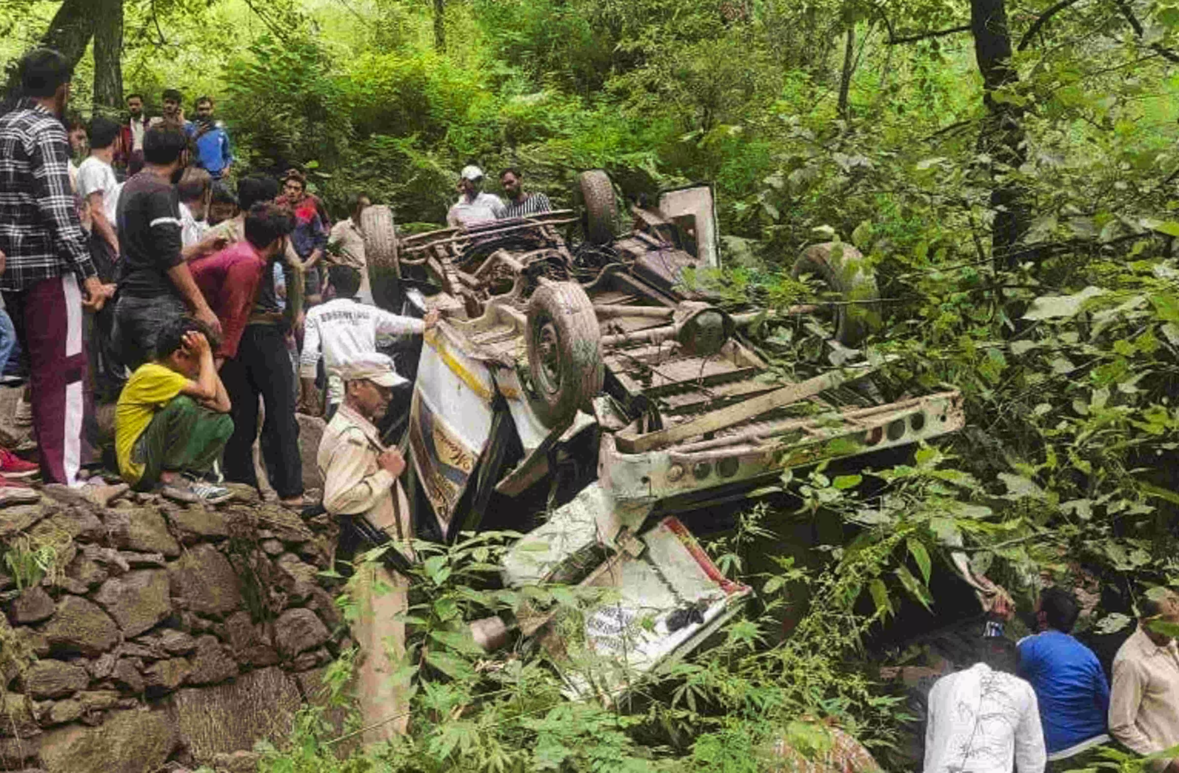 At least 5 dead, 17 injured as passenger vehicle falls into gorge in J-Ks Doda At least 5 dead, 17 injured as passenger vehicle falls into gorge in J-Ks Doda