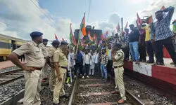 Normal life hit in Odisha amidst 12-hour bandh over student’s suicide, protesters demand justice Normal life hit in Odisha amidst 12-hour bandh over student’s suicide, protesters demand justice