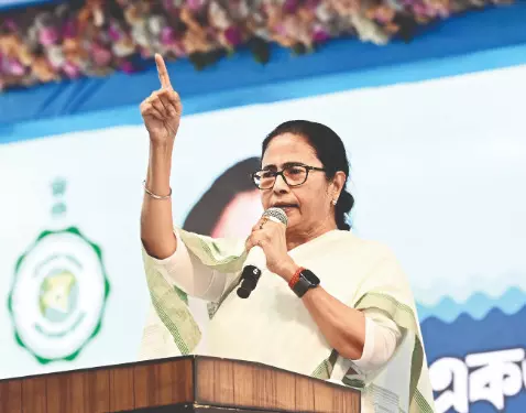 Mamata criticises ‘Bangladeshi’ label on Bengali-speaking workers Mamata criticises ‘Bangladeshi’ label on Bengali-speaking workers