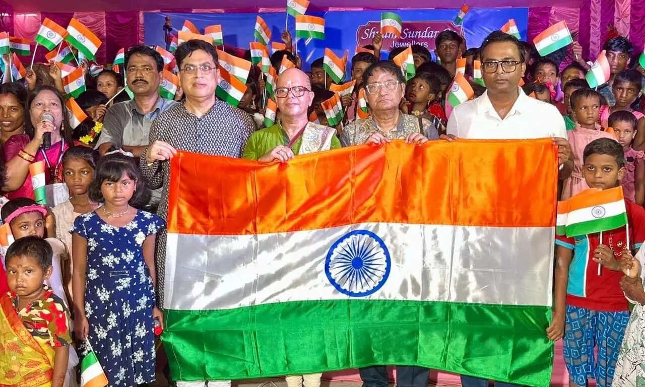 Shyam Sundar Co Jewellers celebrates National Flag Day Shyam Sundar Co Jewellers celebrates National Flag Day