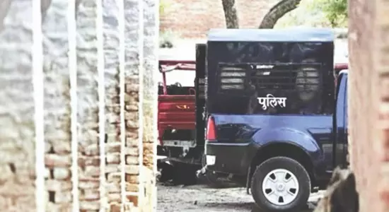 Fake raid: Police apprehends trio who posed as CBI officials, looted Rs 3 lakh Fake raid: Police apprehends trio who posed as CBI officials, looted Rs 3 lakh