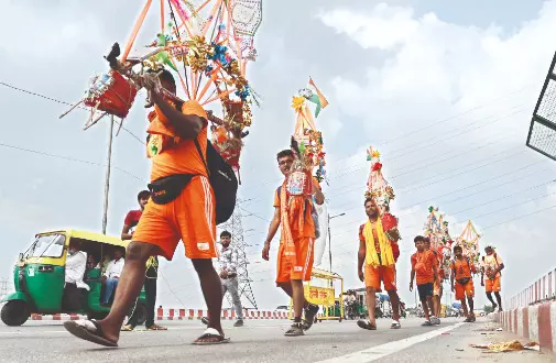 Delhi to distribute ‘Ganga Jal’ & jute bags to 5L Kanwariyas: CM