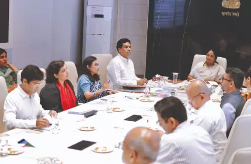 CM Gupta calls for wider promotion of regional art, culture & languages CM Gupta calls for wider promotion of regional art, culture & languages