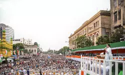 Mamata vows to fight BJP’s ‘linguistic terrorism’