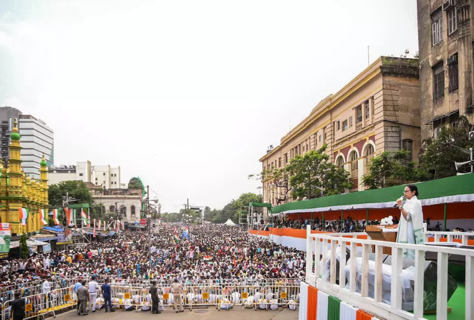 Mamata vows to fight BJP’s ‘linguistic terrorism’ Mamata vows to fight BJP’s ‘linguistic terrorism’