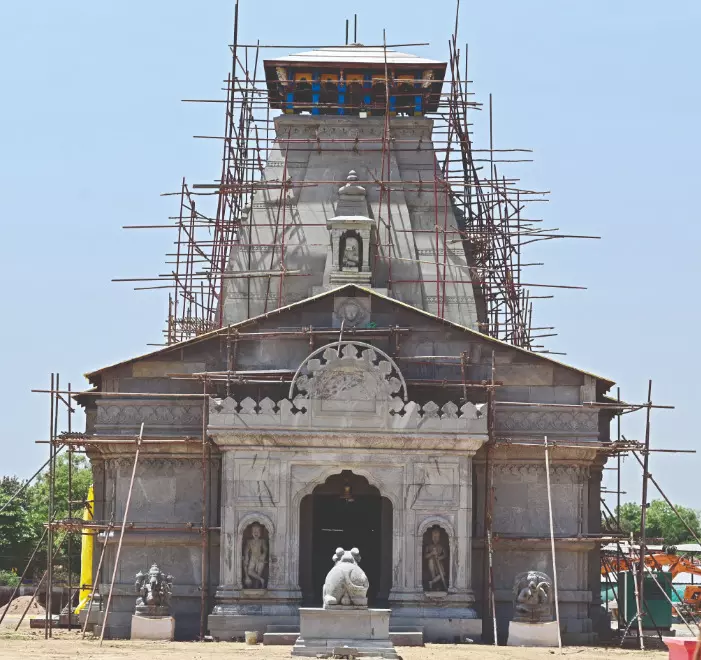 UP: Safai’s Kedareshwar temple stirs row UP: Safai’s Kedareshwar temple stirs row