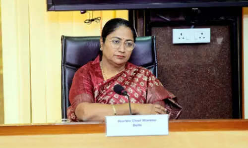 Delhi CM asks officials to plan effective implementation of Swachhta Abhiyaan