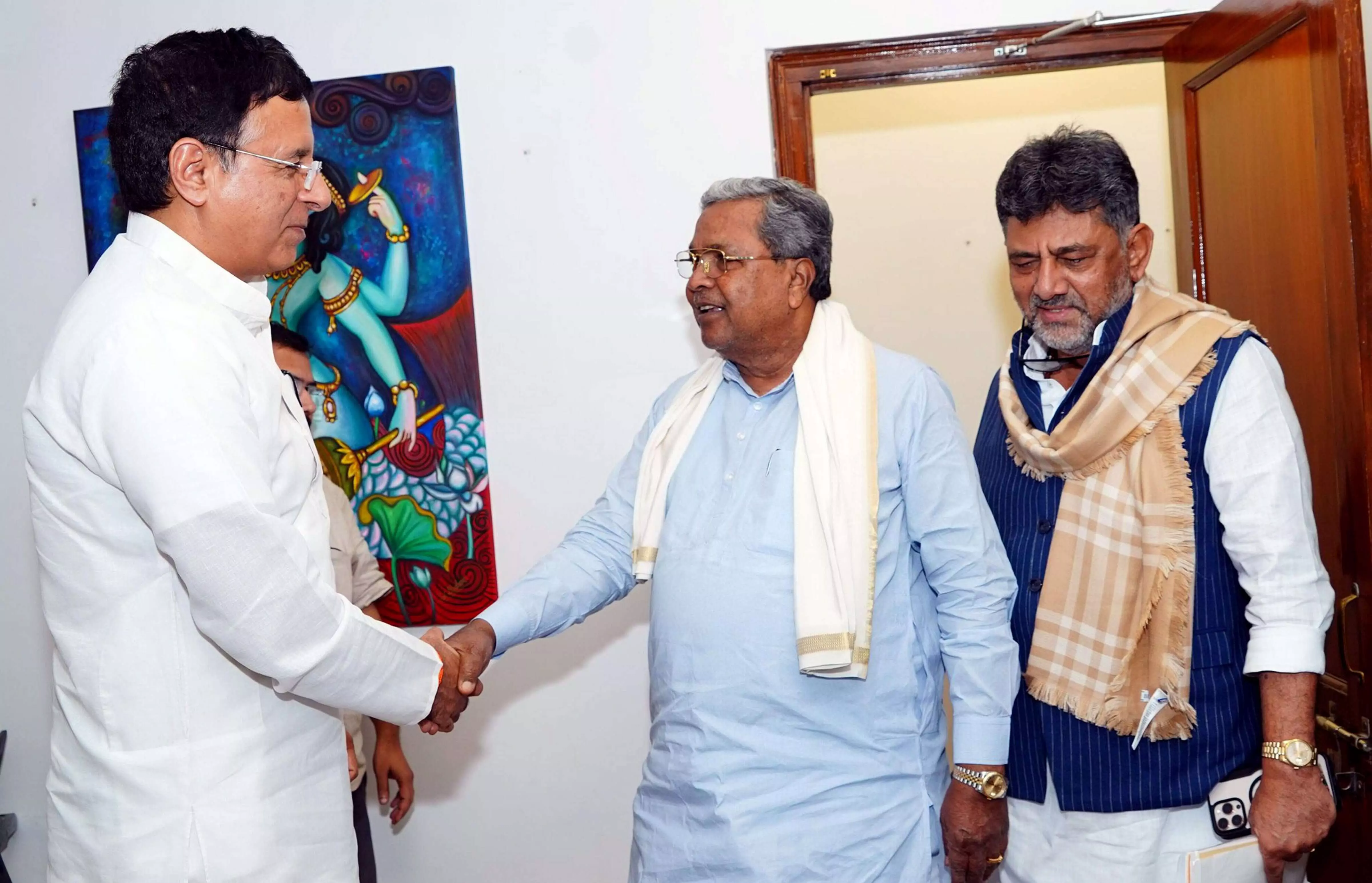 Questions on Siddaramaiahs tenure as CM persist; again in Delhi along with DKS