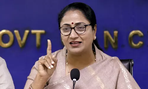 There should be no age cap if vehicles dont cause pollution, says Delhi CM