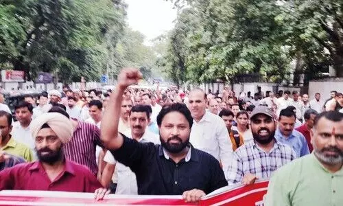 No solution for over 2 months, DU staff on indefinite strike