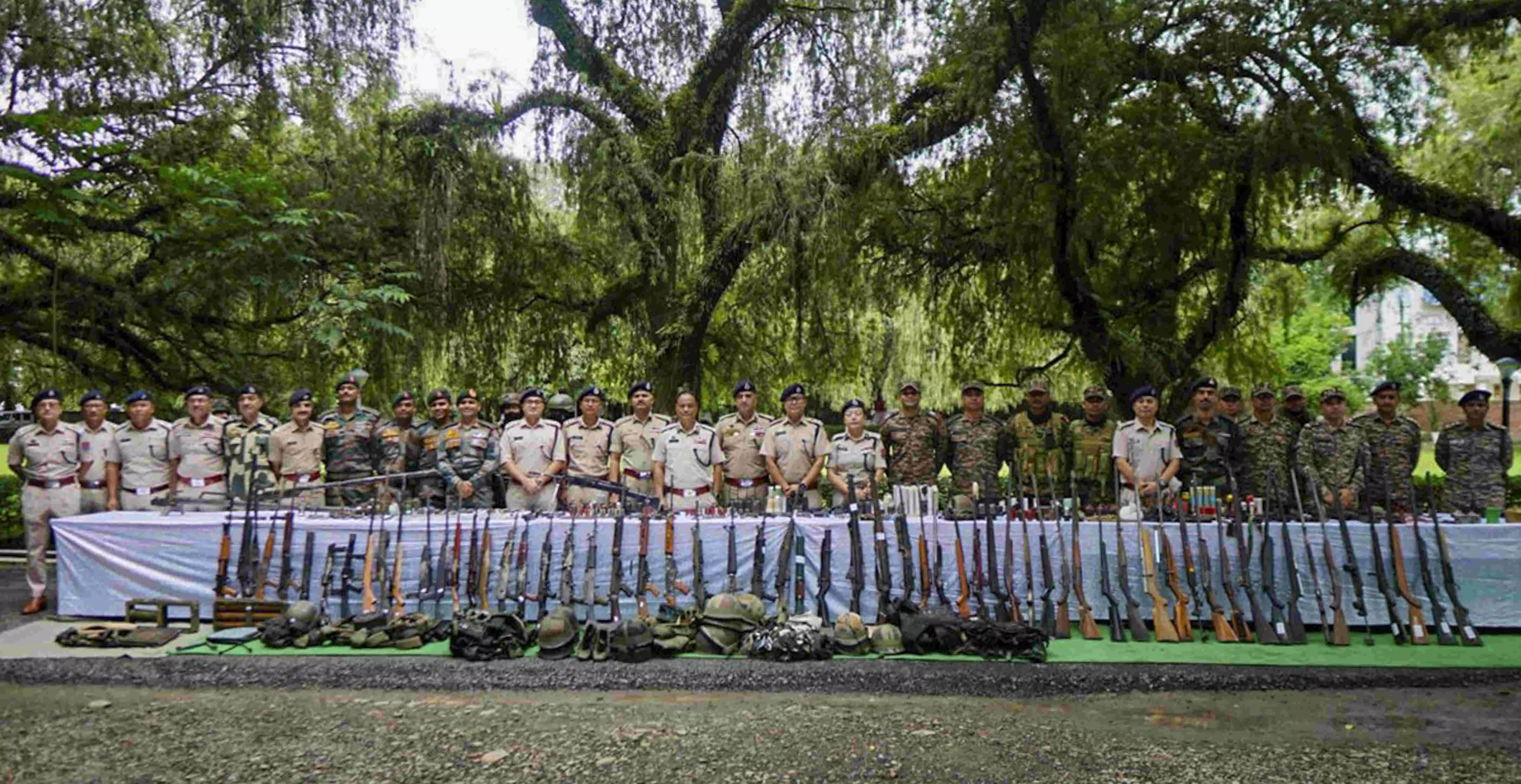 90 firearms, 728 ammunition, explosives seized from 5 districts of Imphal Valley 90 firearms, 728 ammunition, explosives seized from 5 districts of Imphal Valley