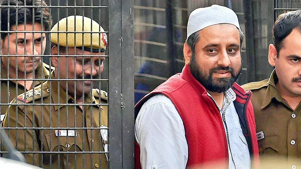 Court frames charges against Amanatullah Khan, others in Waqf board case