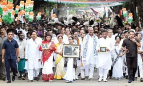 Mamata directs officials to prepare scheme for return of 22 lakh migrants