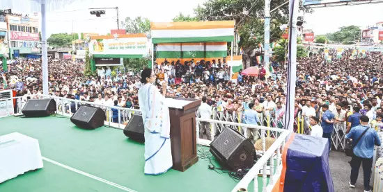 Ready to lay down my life but won’t let anyone snatch my language, says Mamata