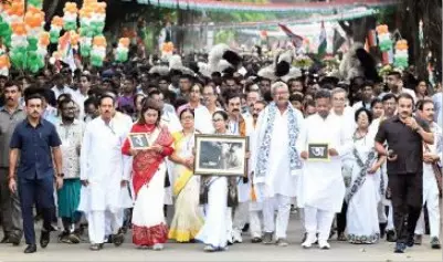 Mamata directs officials to prepare scheme for return of 22 lakh migrants Mamata directs officials to prepare scheme for return of 22 lakh migrants