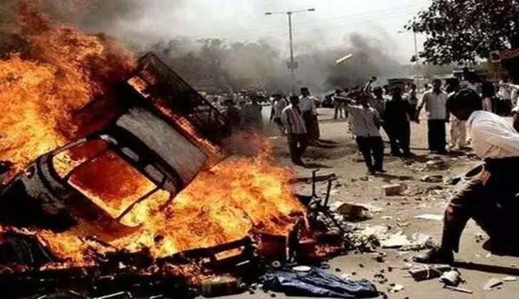 Post-Godhra riots case: 19 years after conviction, Guj HC acquits 3 for want of reliable evidence Post-Godhra riots case: 19 years after conviction, Guj HC acquits 3 for want of reliable evidence
