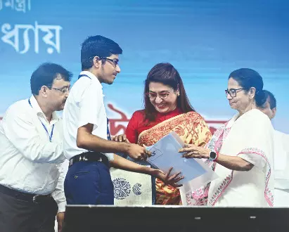 Mamata launches over 1K projects worth Rs 1,142 crore across Bengal Mamata launches over 1K projects worth Rs 1,142 crore across Bengal
